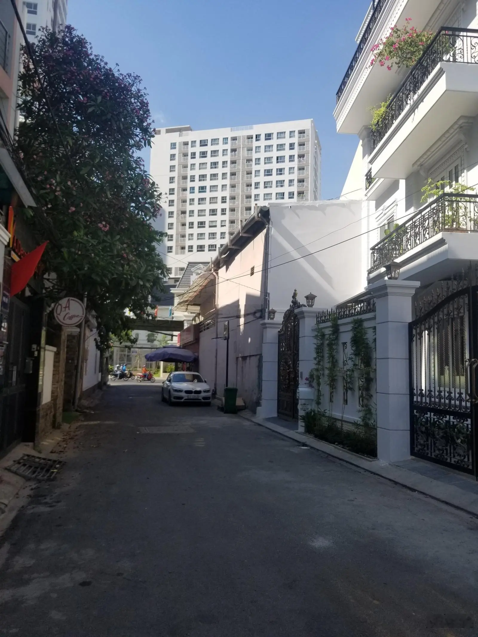 Cần bán gấp nhà vị trí đẹp, hẻm nhựa 10m Sư Vạn Hạnh; 5x18,5m; 3 lầu; giá chỉ 22,5 tỷ TL