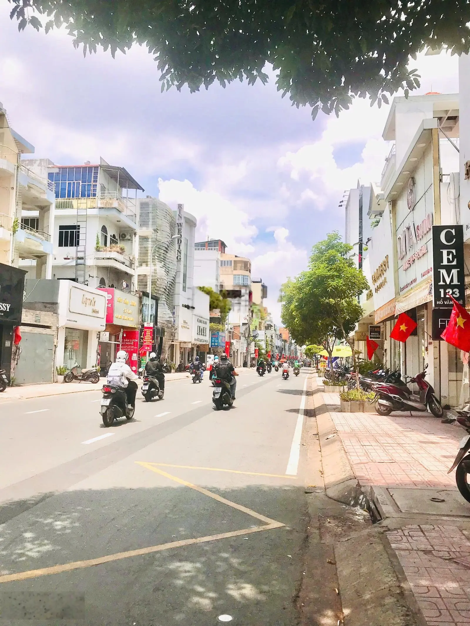 Bán nhà siêu rẻ hồ văn huê p9 quận phú nhuận 6x18.8m 5 lầu st tm hđt cao giá chỉ 26 tỷ