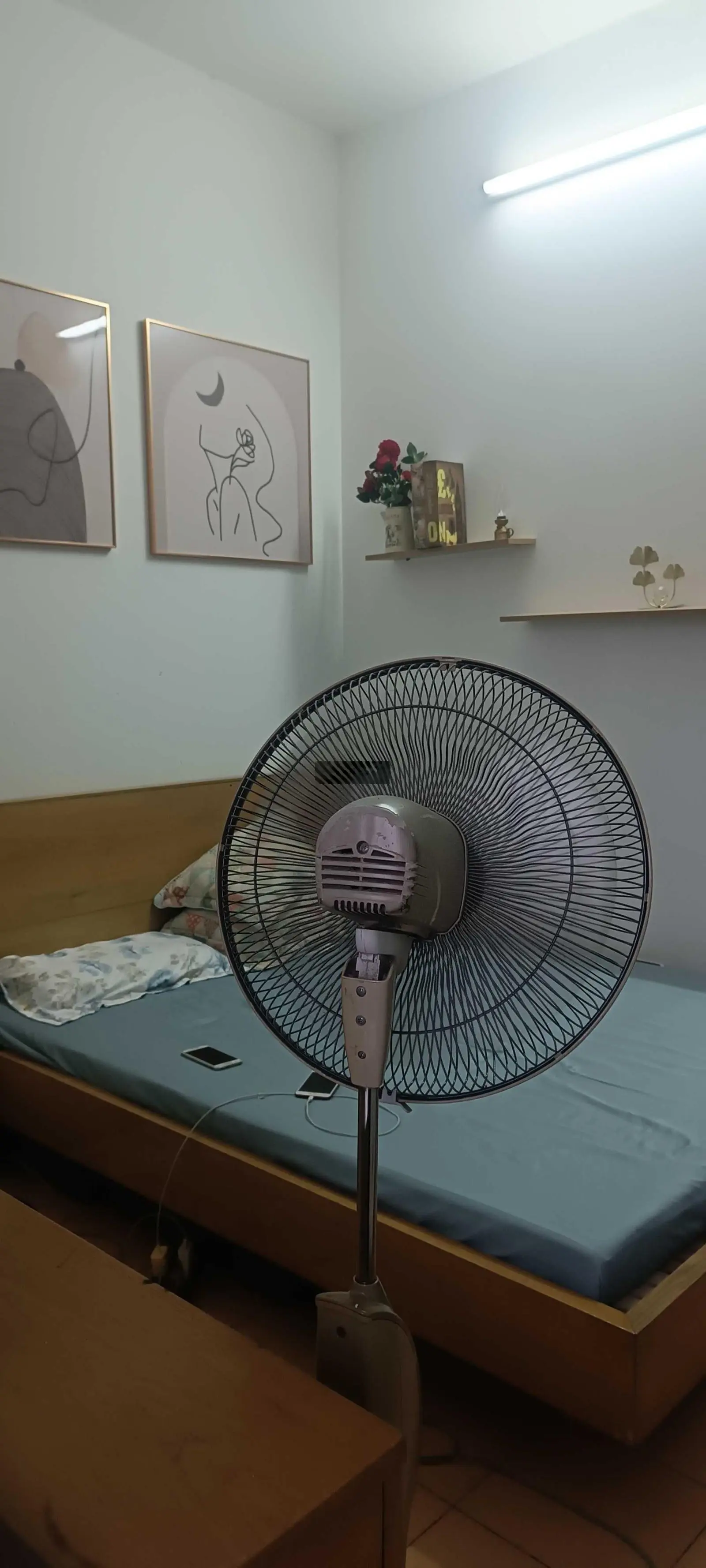 Chính chủ bán chung cư X2 Thượng Thụy, Tây Hồ. DT 58m2, 2PN. SĐCC. Giá 2.85 tỷ. LG em: 0362 889 ***