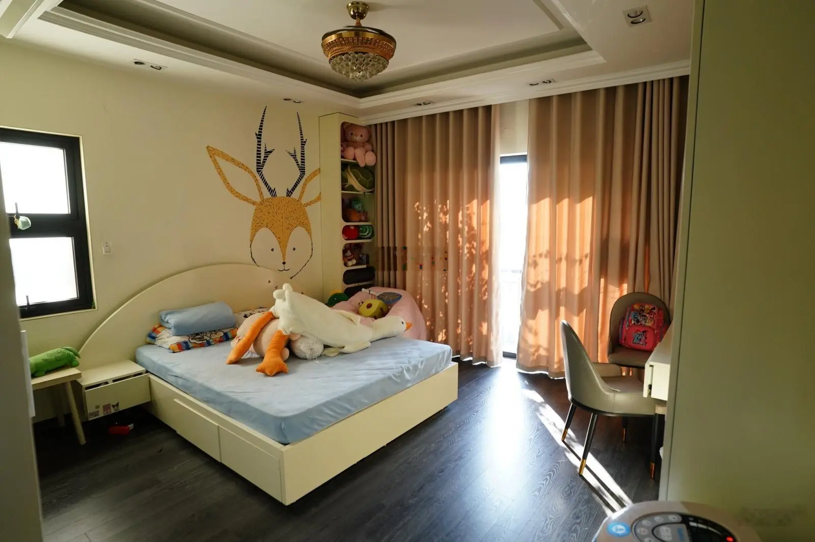 Bán Mặt Hồ 7 Gian Ngõ 135 Đội Cấn, View Hồ, Lô Góc K.Doanh, 2 Ô Tô Tránh, DT: 75m/5 Tầng/20 Tỷ