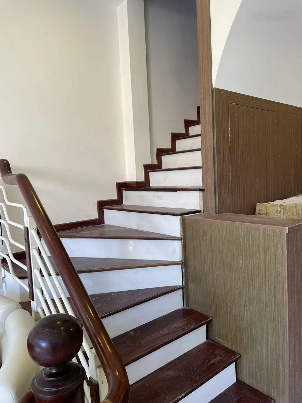 Cần tiền bán căn nhà mặt tiền Mai Hoa Thôn, P2, ngay trung tâm Đà Lạt, giá chỉ 7 tỷ 3