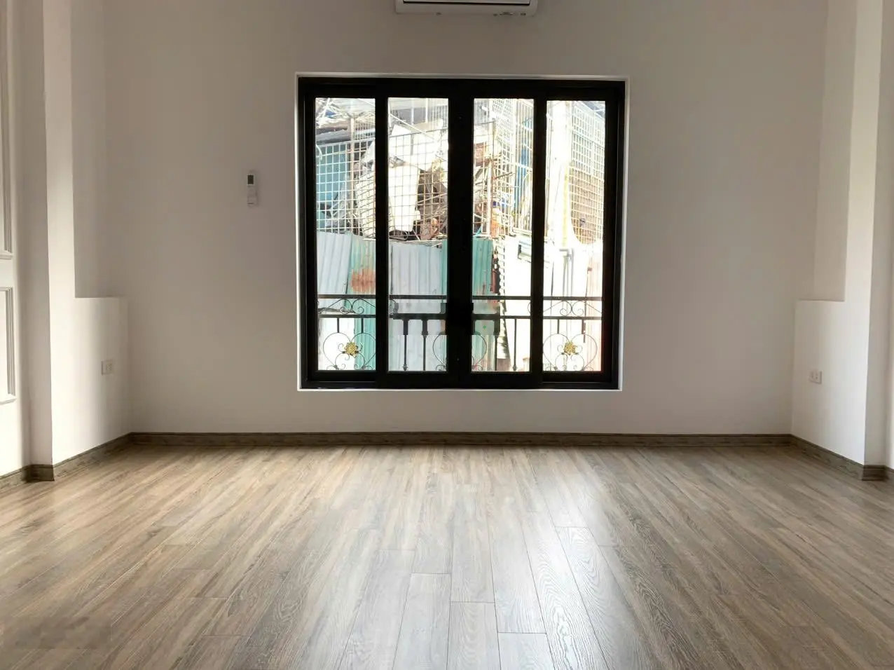 Bán nhà khu đô thị Nam Cường phố Phạm Văn Đồng, Bắc Từ Liêm 35m2 xây 5 tầng mới, giá 7.9 tỷ