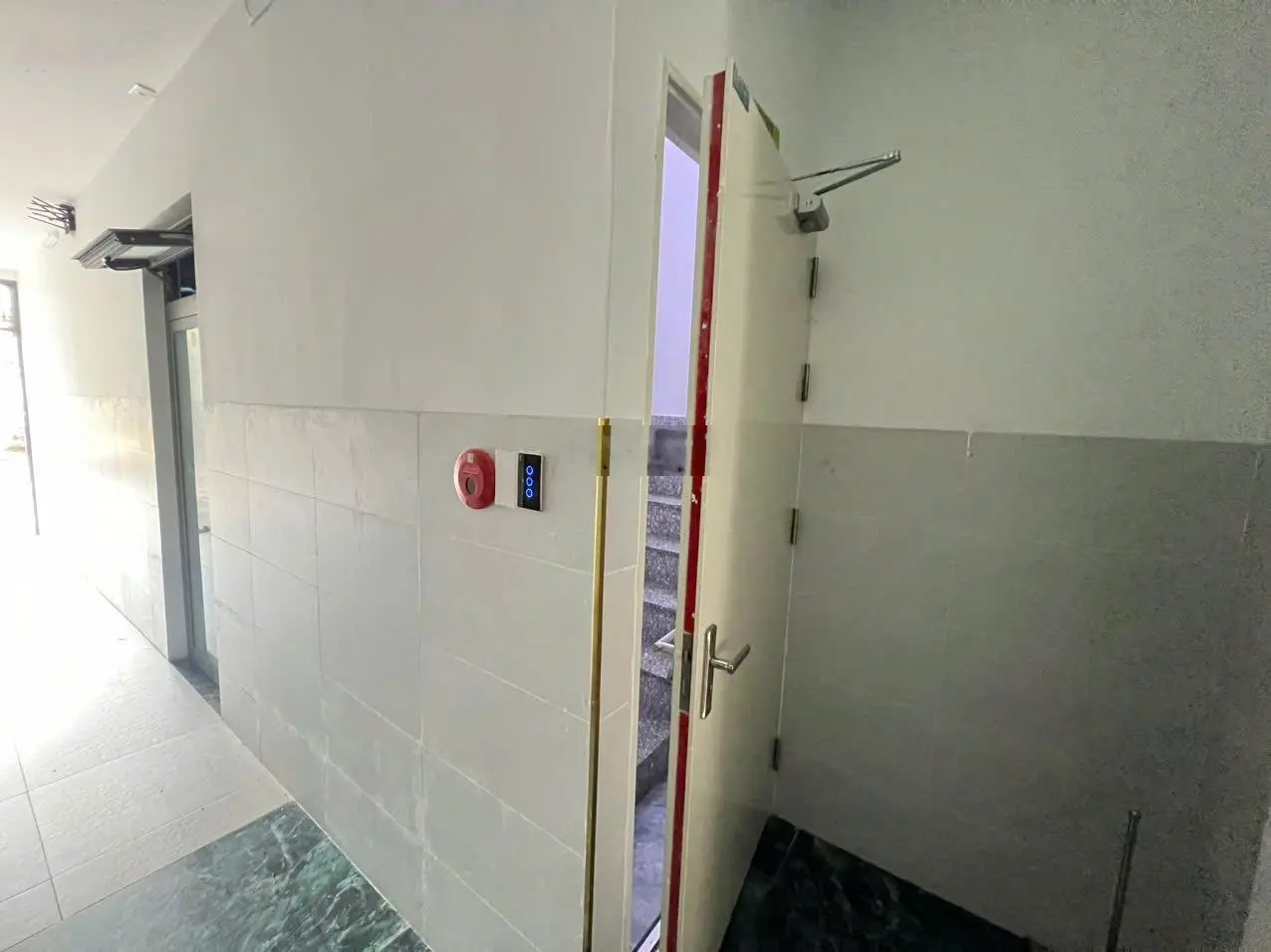 Bán tòa căn hộ 6 tầng khu làng Đại học, gần Nam Kỳ Khởi Nghĩa có dòng tiền 90tr/tháng