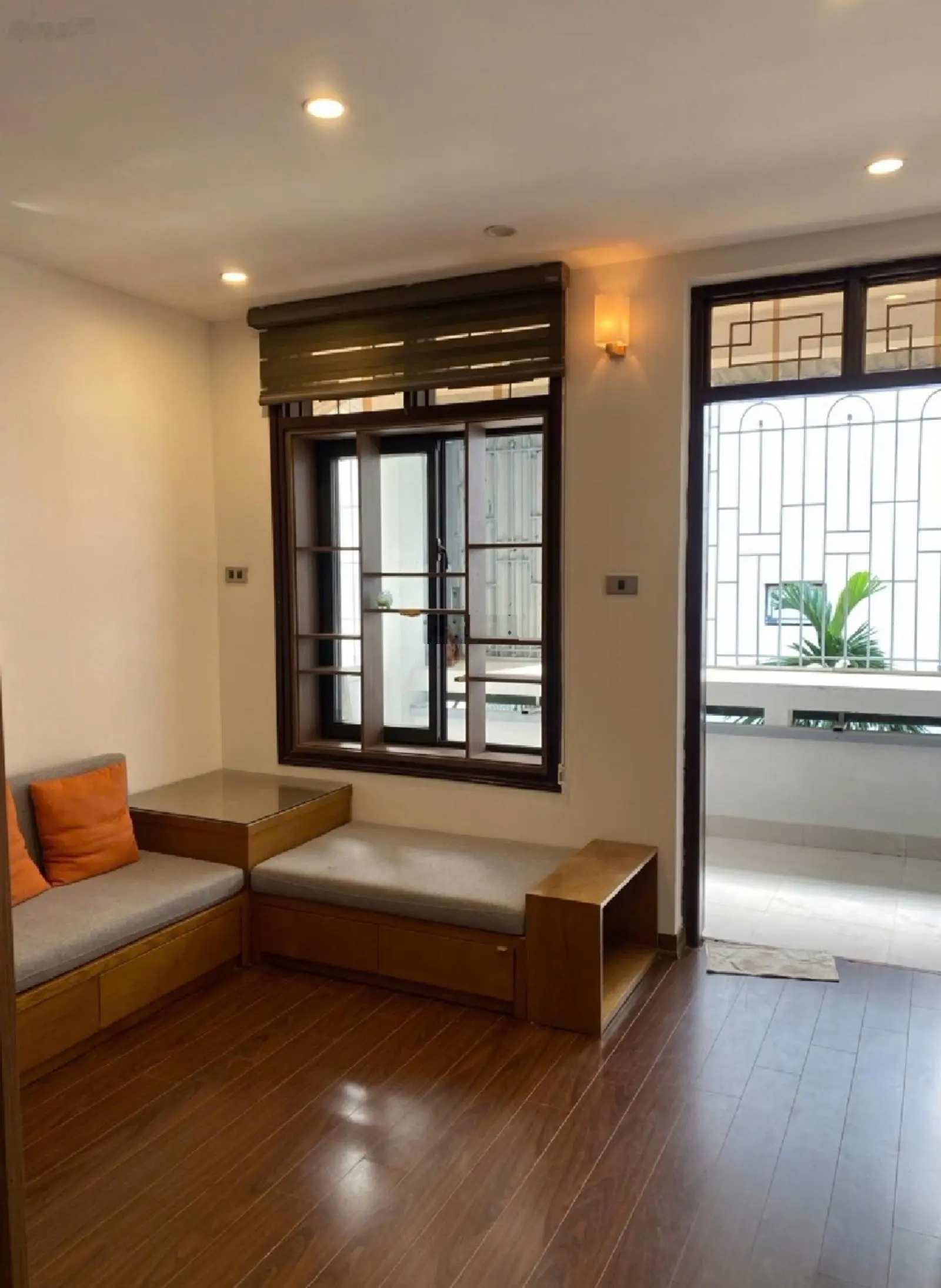 Bán căn hộ tập thể Quan Hoa Cầu Giấy - còn mới, gần phố - 75m2 , 3pn , 2wc - giá 3,65 tỷ