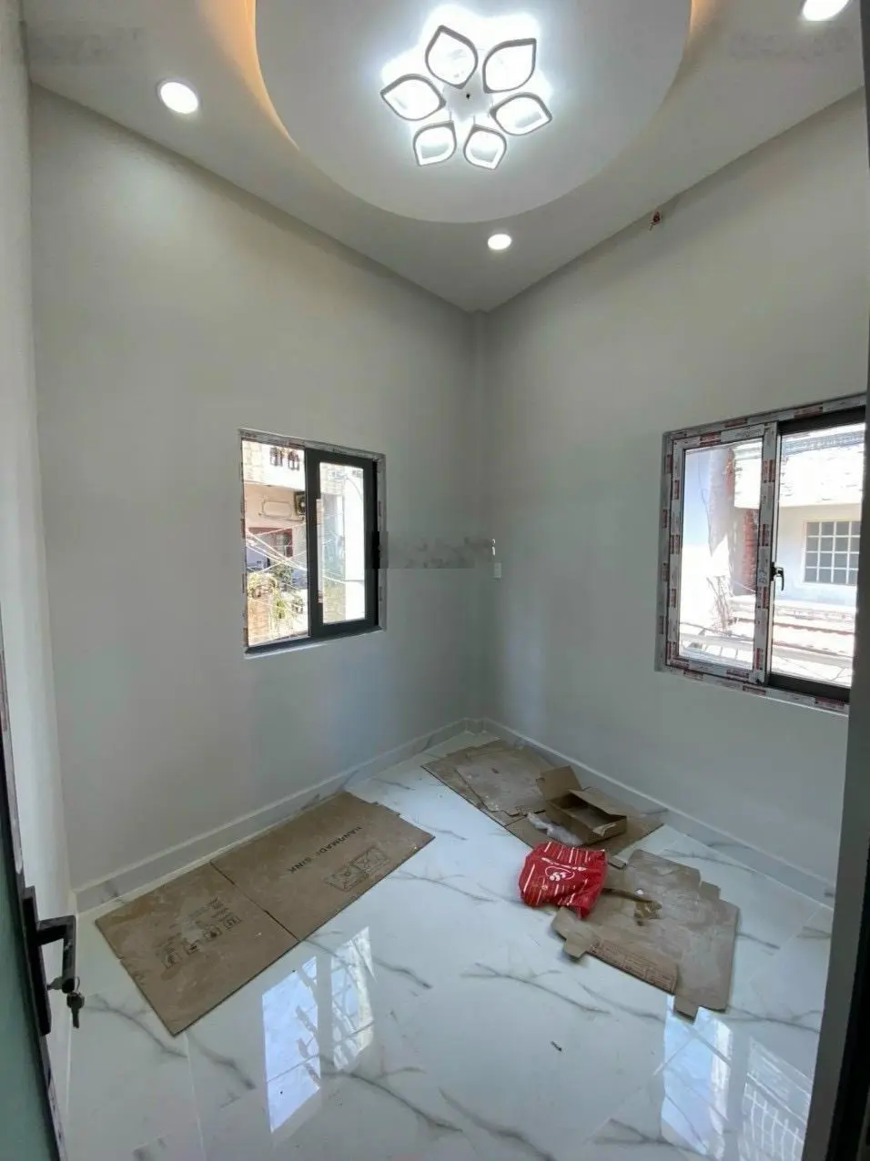 Chính chủ cần bán nhà 16.7m2, nhà hẻm 2/ Lạc Long Quân, Quận 11