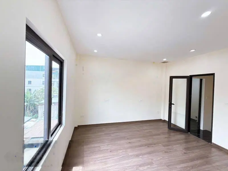 Căn nhà đẹp - dân xây tâm huyết nội thật nhập khẩu cửa chống ồn báo cháy full nội thất