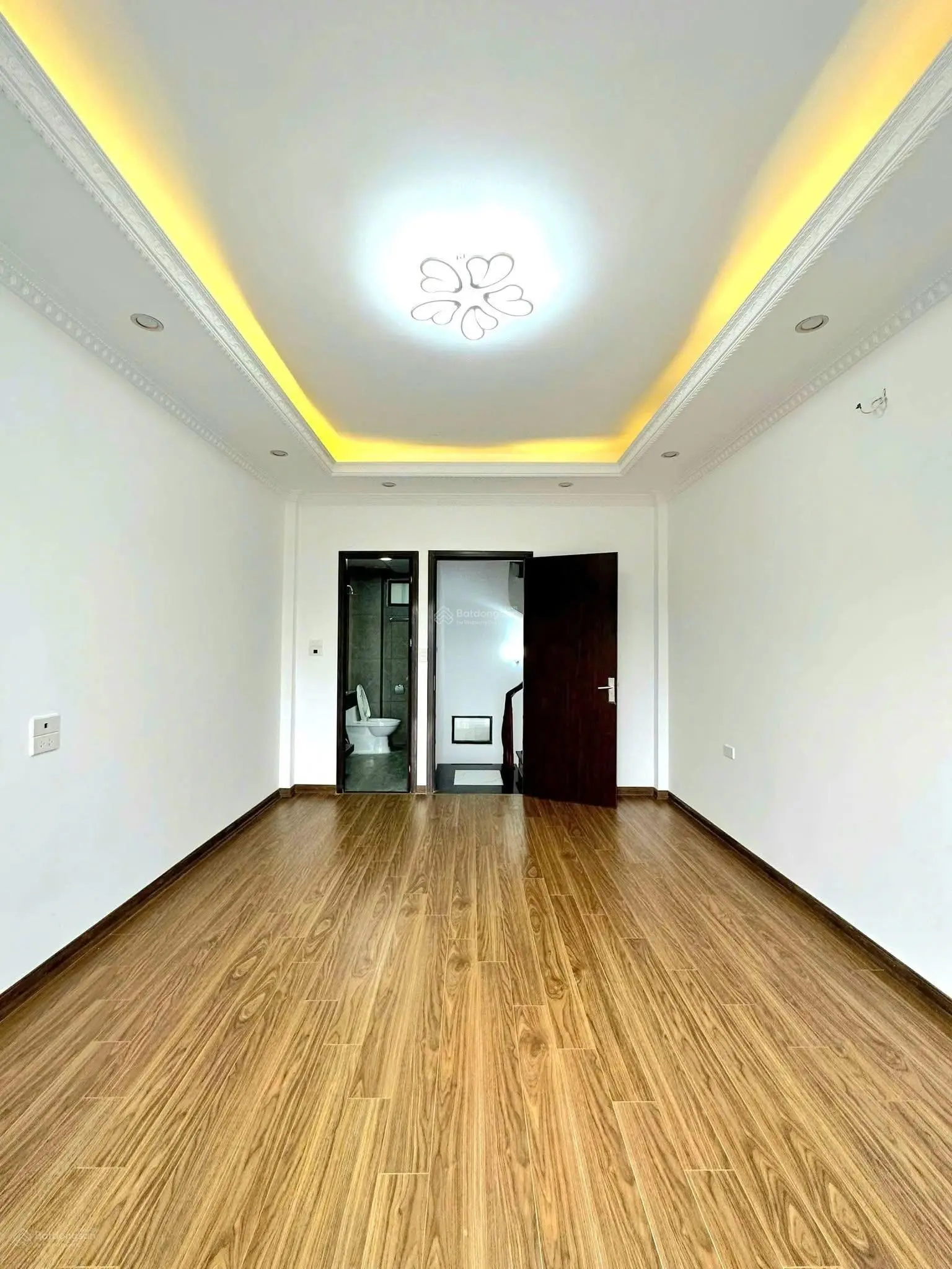 Phú Diễn - 37m2 - Ô tô đỗ cửa - Nhỉnh 6 tỷ