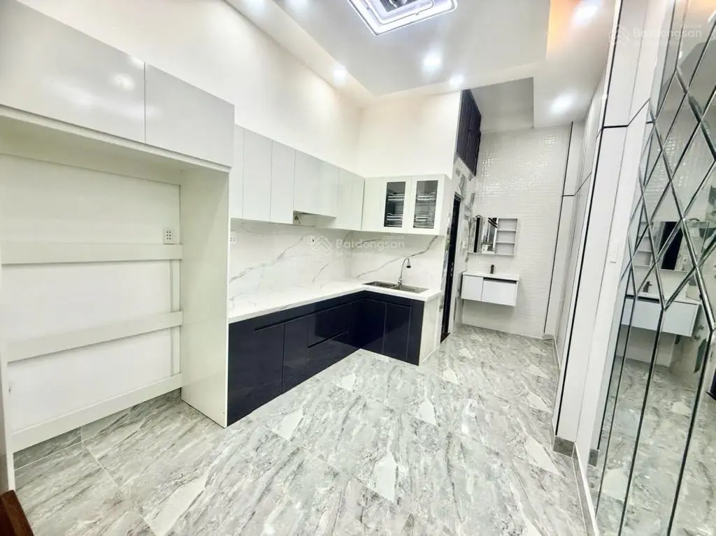 Huỳnh Tấn Phát HXH, TT Nhà Bè, DT50m2, 1 trệt 2 lầu, sân thượng, 4PN, 4WC, giá 3.45 tỷ
