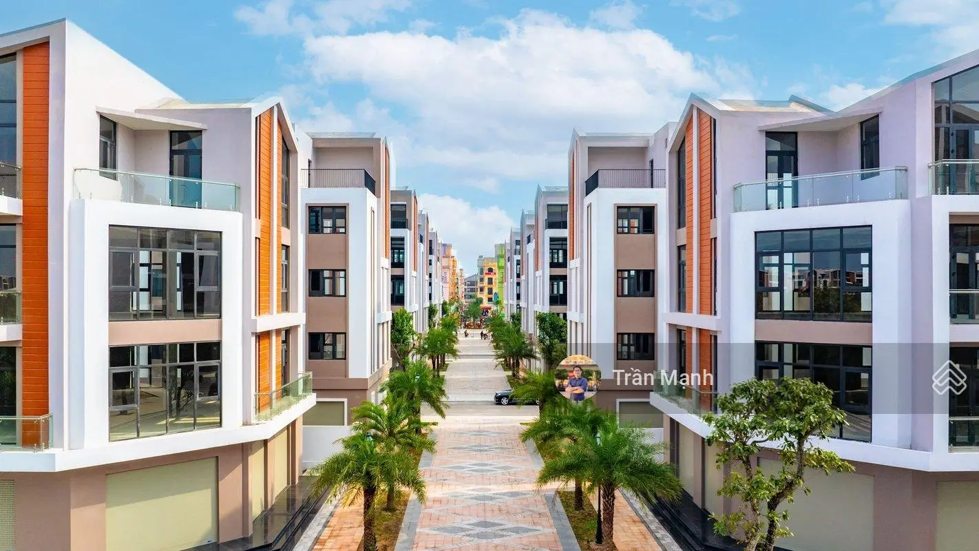 Cần bán nhà liền kề 5 tầng giá 8,8 tỷ tại Vinhomes Ocean Park 3. Gần Grand Word và công viên nước