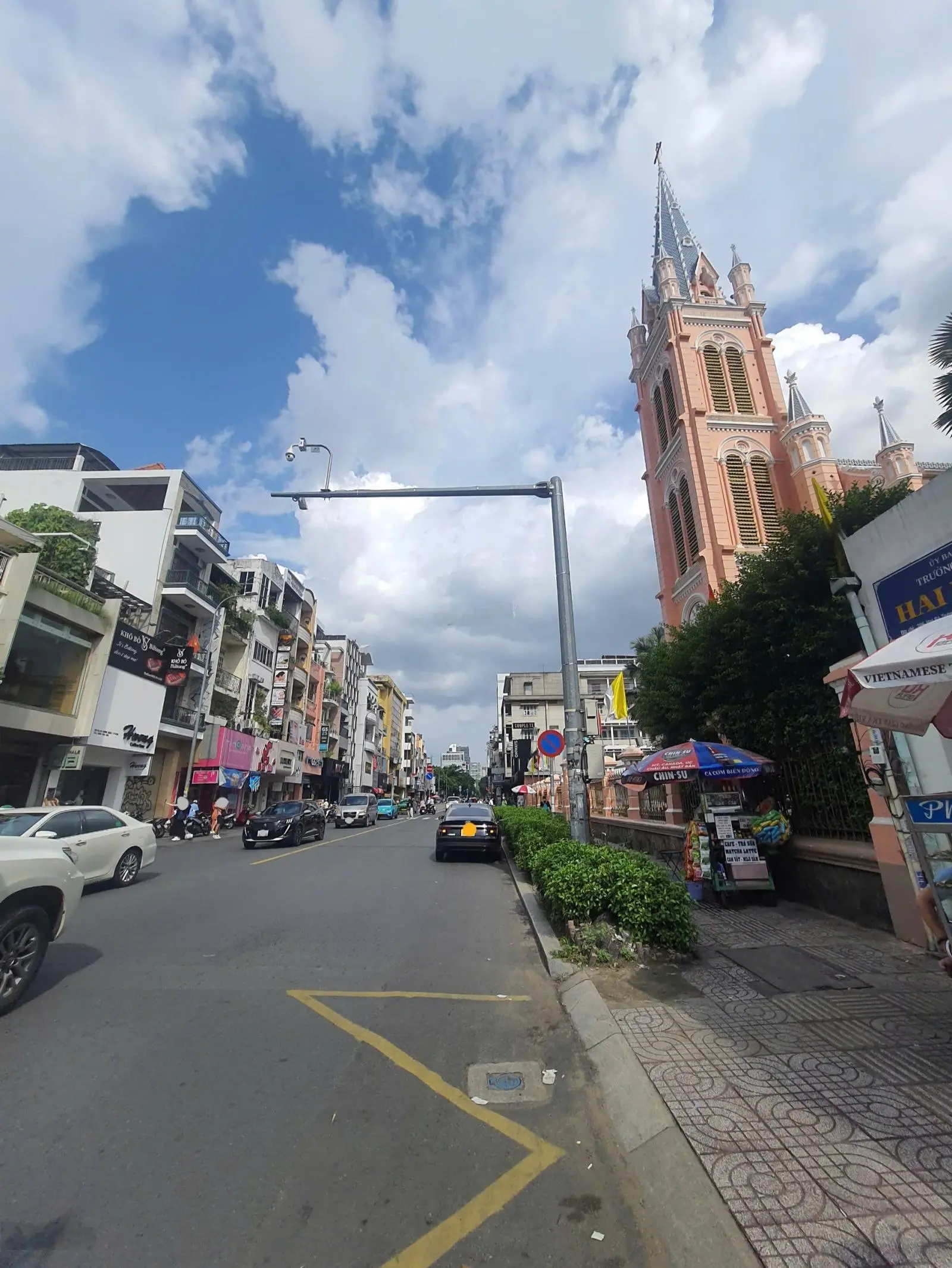 4x18.5m, xây dựng 5 lầu, Nhà C4 hxh 6m Hai Bà Trưng, gần nhà thờ Tân Định, Bán 15.5 tỷ