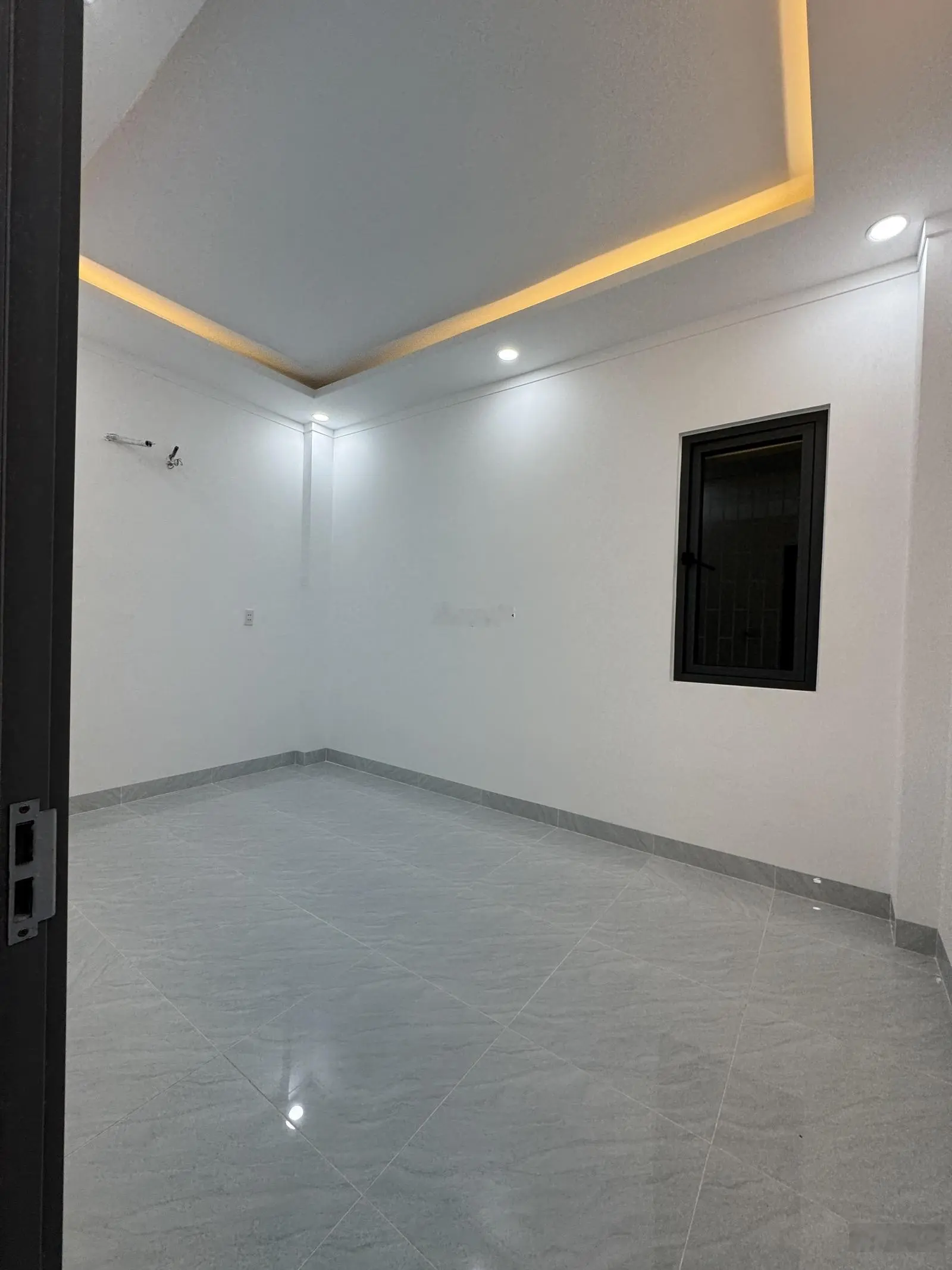 Nhà Bình Hoà , TP Thuận An Ngay KCN Vsip1, Chợ 434 ( Sổ Đã Hoàn Công).