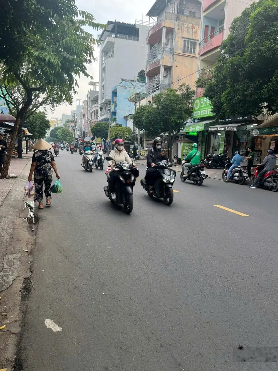 Bán nhà mặt phố 10x17m2 giá 40 tỷ VND HDT 100tr tại Đường Bình Thới, Quận 11.