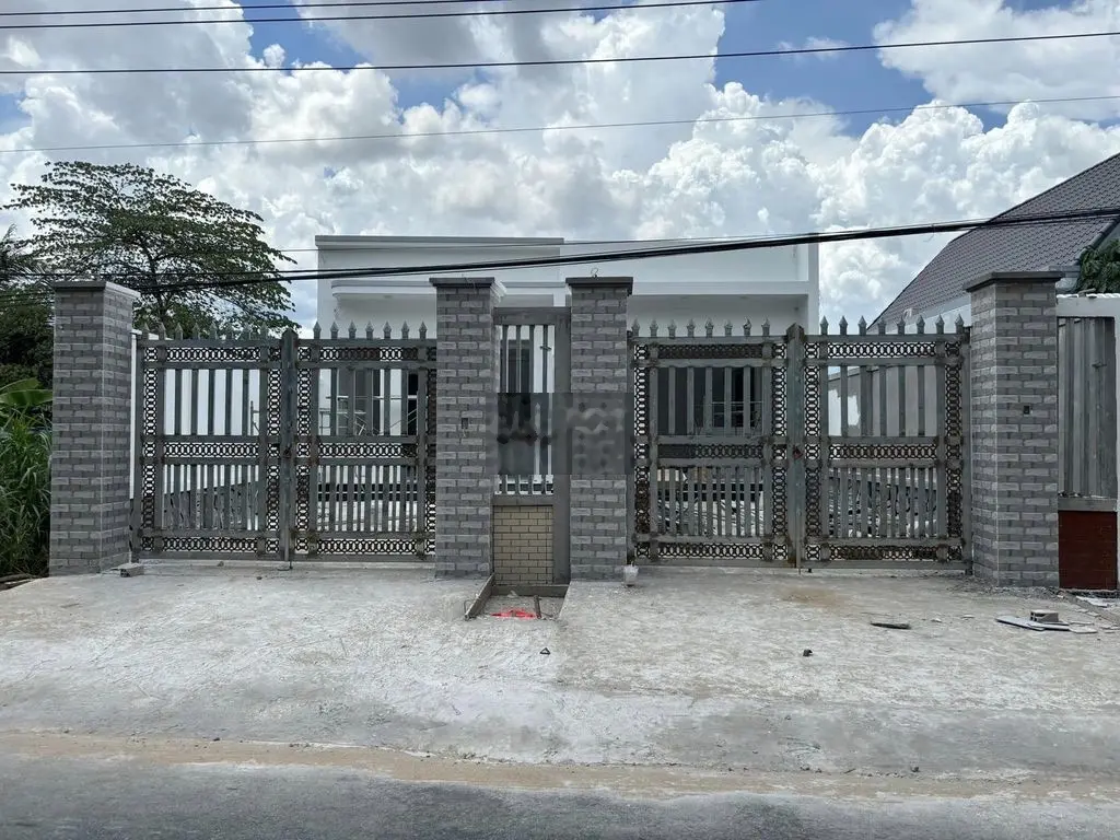 Mặt tiền lộ nhựa tại xã Phú Nhuận 125m2 / 1ty990