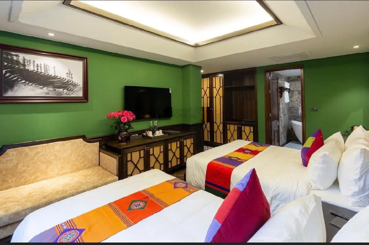 Bán khách sạn 6 tầng đẹp trung tâm Sapa