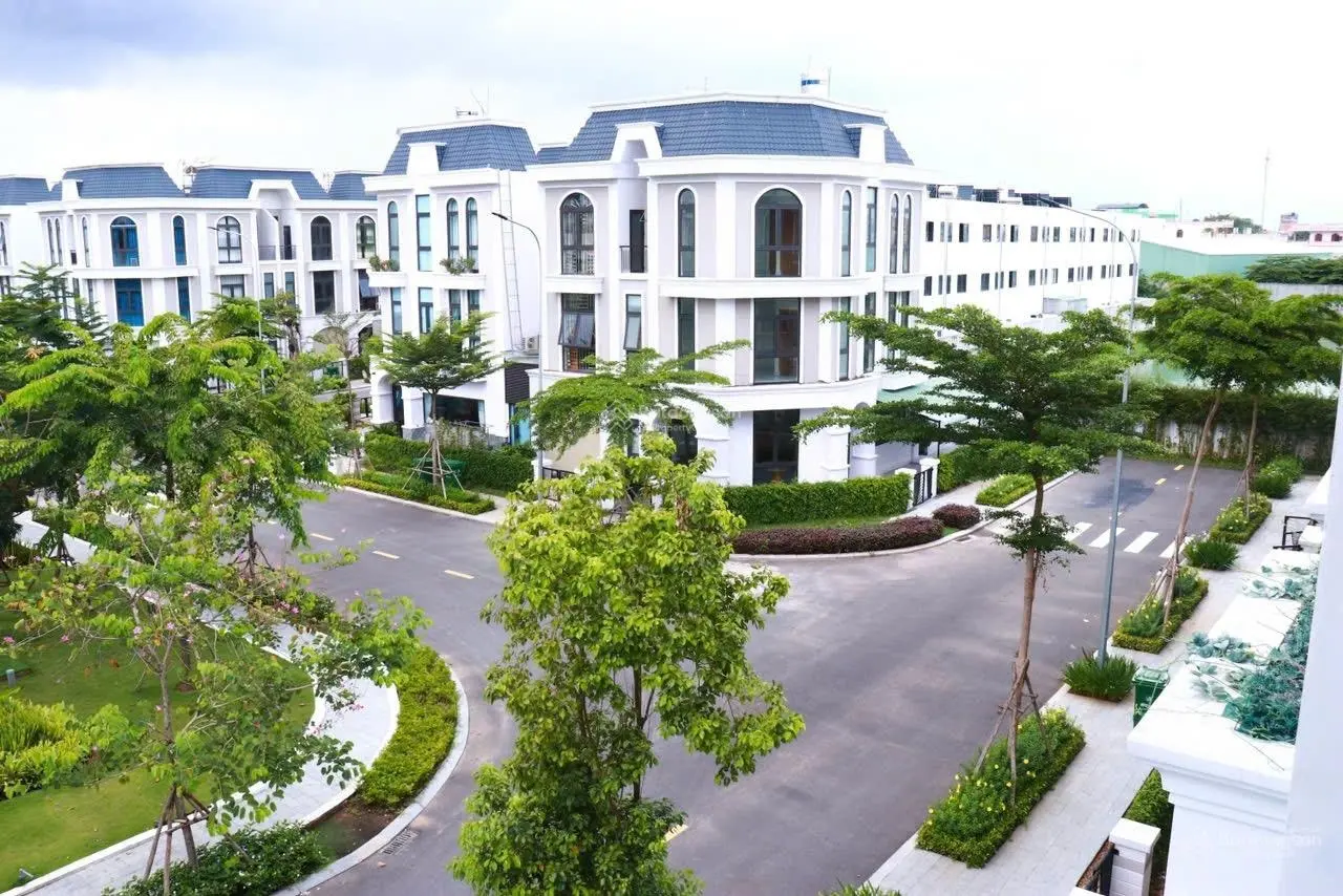 Bán nhà phố 3PN, 3WC, 75m2 tại Solar City, Bến Lức, 2,2 tỷ