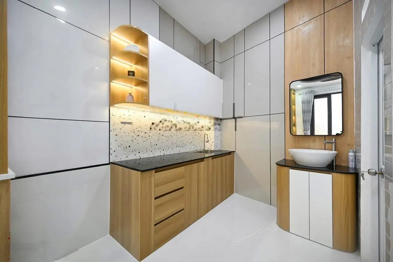 Chính chủ bán gấp nhà 2 lầu Đường số 8, phường 11, Gò Vấp, giá 3 tỷ 7, sổ hồng riêng, tặng nội thất