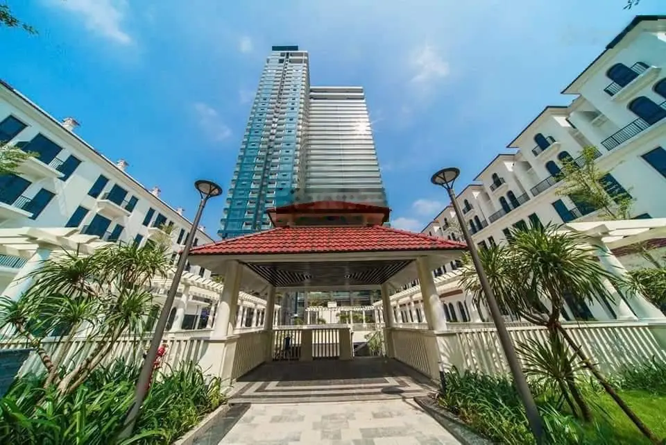 Penthouse vip No1 Ciputra Golden River 493.7m2 100tr/m2 ~ 49 tỷ có bể bơi tại ban công