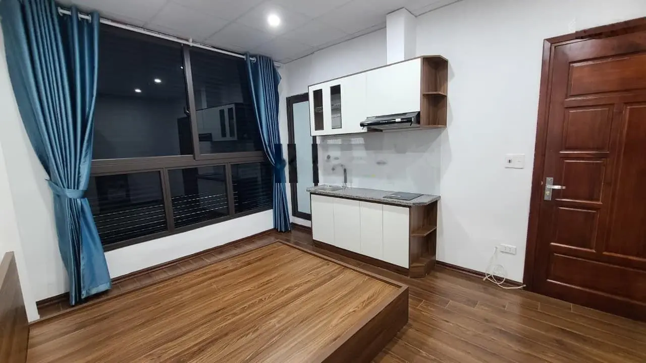 Bán căn hộ DV Cầu Giấy, 49m2*6T*10p KK đủ đồ. PCCC đạt chuẩn. 2 thoáng, dòng tiền ổn định. SDCC