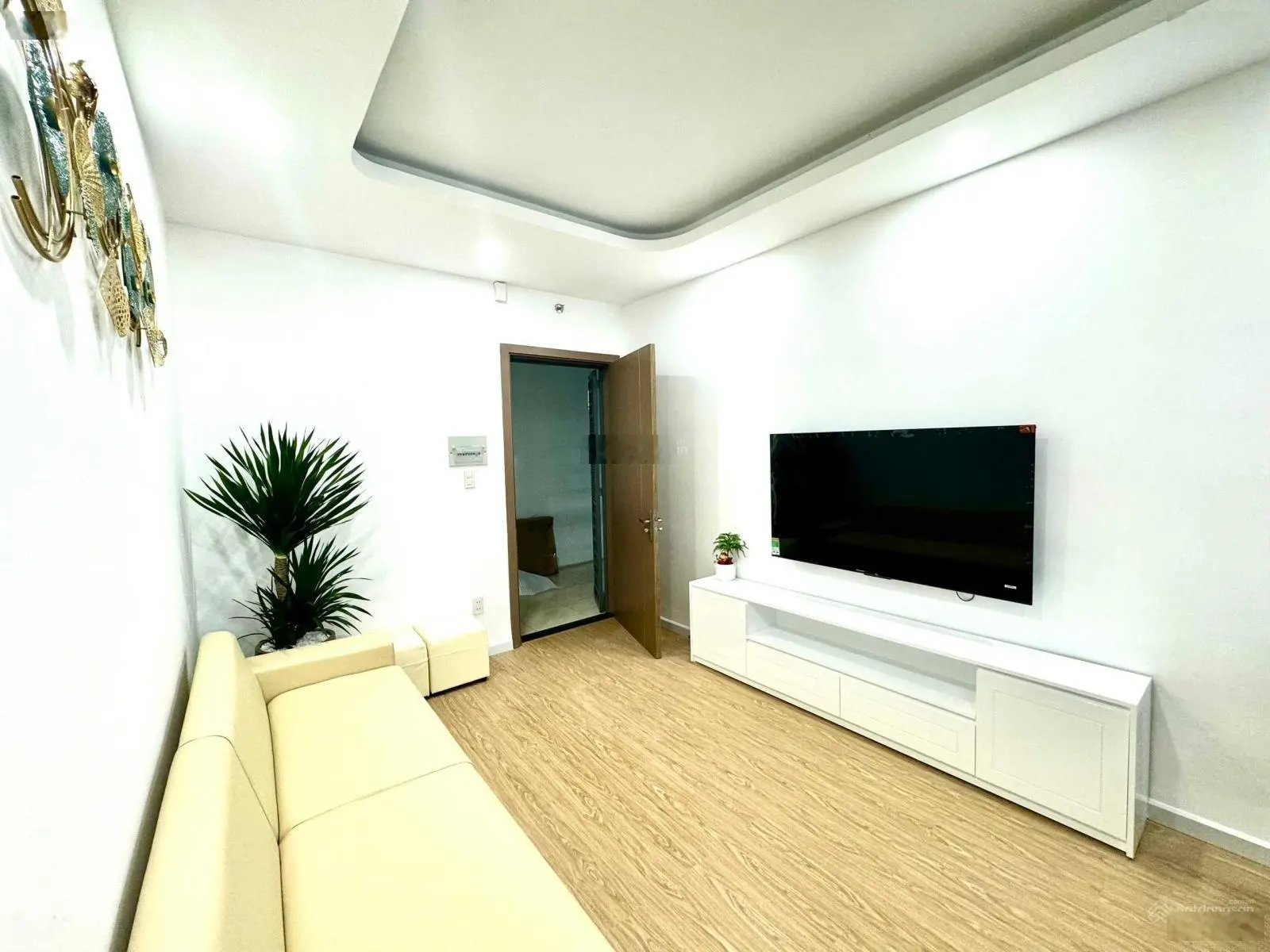 Bán gấp căn 2 phòng ngủ 58.8m2 đầy đủ nội thất mới giá chỉ 1.58 tỷ