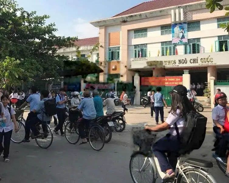 Ngộp NH - bán căn nhà giá siêu hởi - SHR vuông vức gần trường học Ngô Chí Quốc Đường 27 HBC