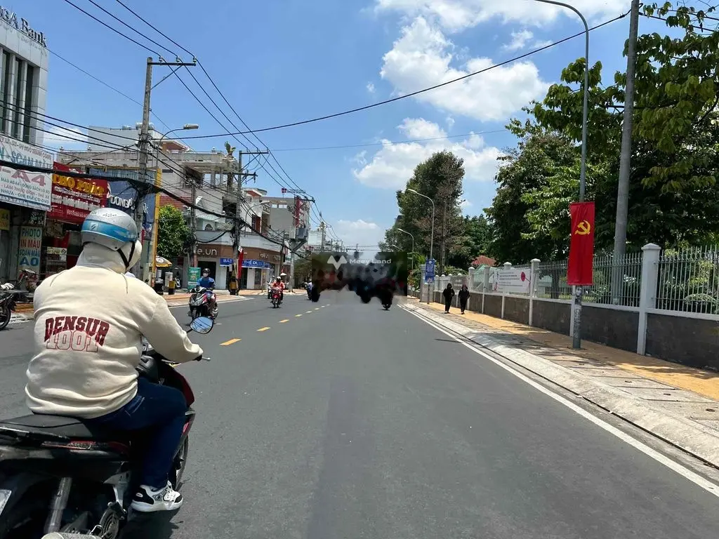 ĐẤT ĐƯỜNG Ô TÔ LINH ĐÔNG