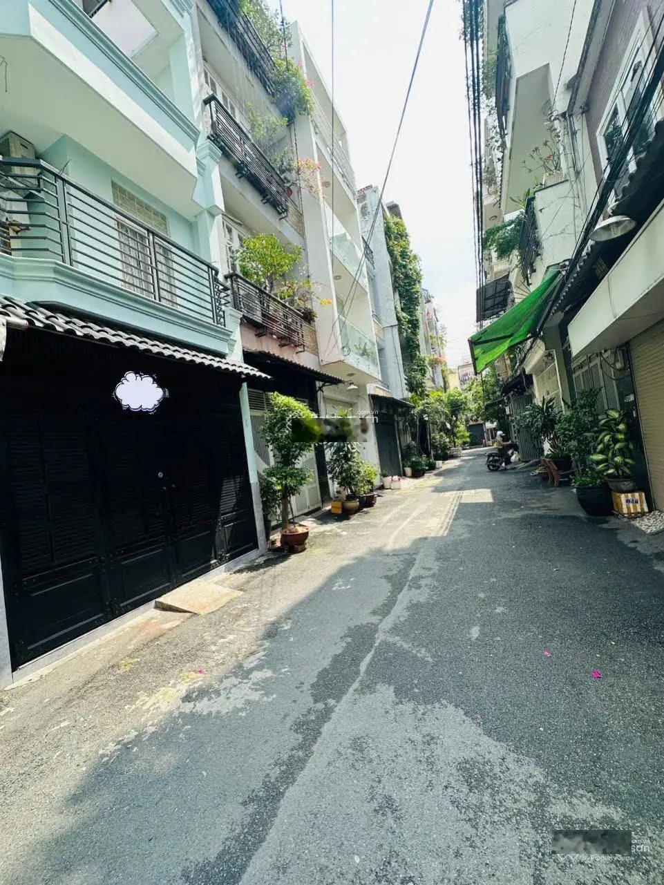Bán nhà HXH đỗ cửa - sát vách Quận 10. DT 5 x 20m. KC 4 tầng. Giá chỉ 12 tỷ 900 còn thương lượng!