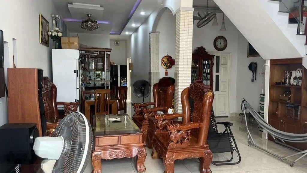 Nhà bán dt 115m2, kdc đhbk giá 8,3tỷ, phú hữu quận 9