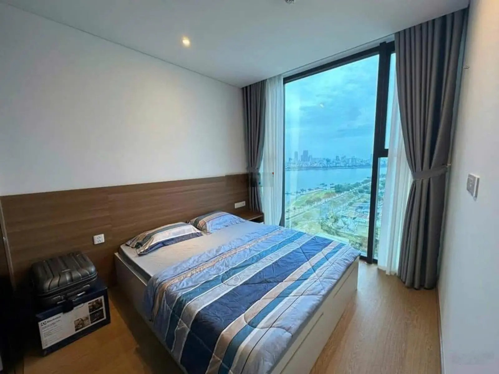 Duy Nhất căn 2PN Sam Towers View Sông - DT 70m2 - Giá gốc CĐT - Ngân hàng hỗ trợ vay 85%