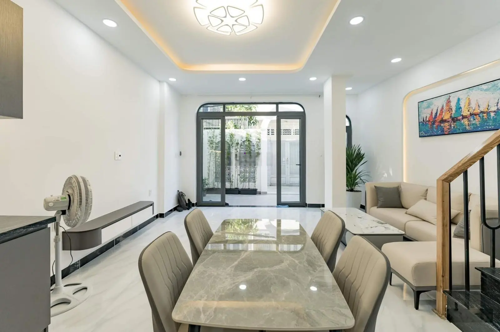 Nhà đẹp giá phải chăng, chỉ còn 1 căn duy nhất tại Nguyễn Đình Chiểu chỉ 3.6 tỷ, 56m2, đã có sổ
