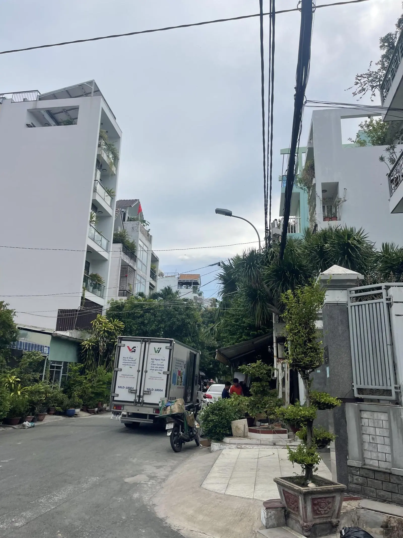 Bán nhà đường số phường Tân Quy Quận 7 dt 4x18m TrệtLững 4 Lầu giá 15,3 Tỷ . Vi trí đẹp