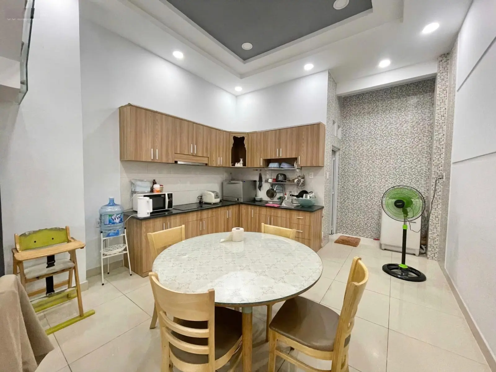 Bán nhà đường Quốc lộ 13, Phường Hiệp Bình Phước. Hẻm xe hơi, nhà 1 trệt 2 lầu có 4PN 4WC