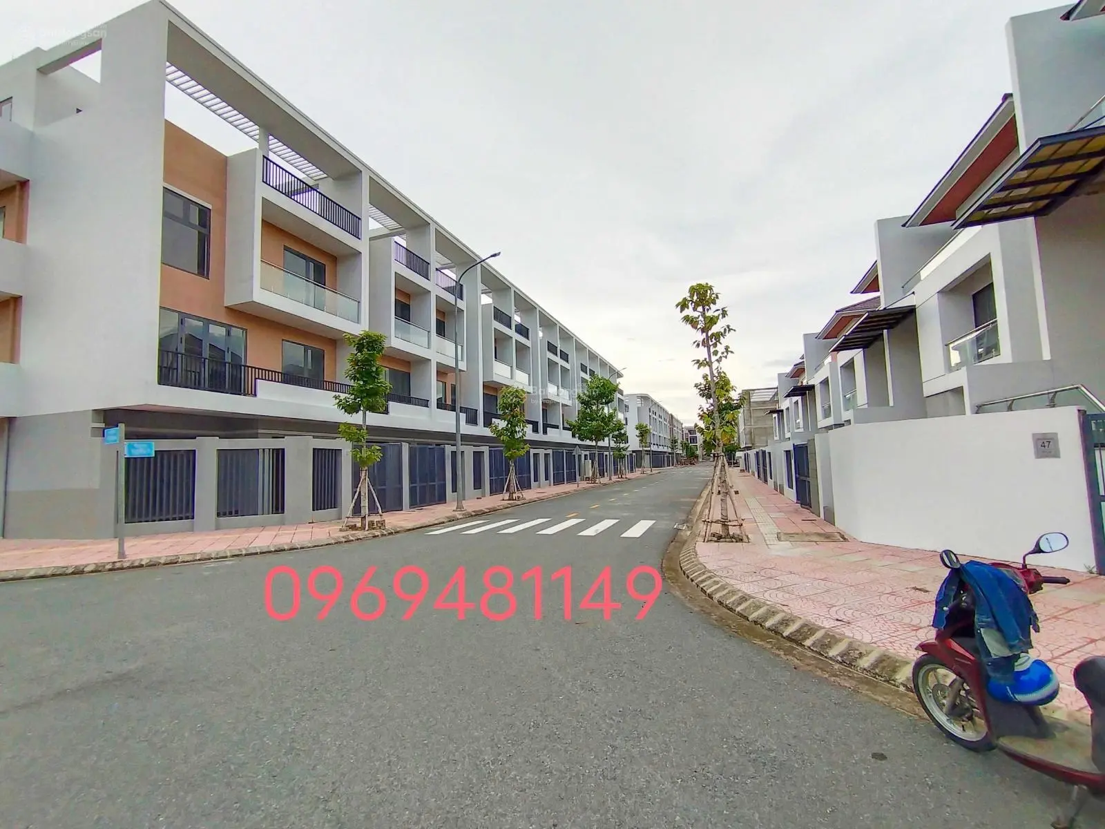 Nhà phố liền kề, phố thương mại, biệt thự