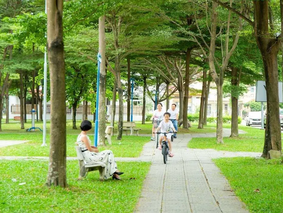Bán căn góc biệt thự kề siêu thị Aeon Mall, Làng chuyên gia The Oasis I Vsip 1 Thuận An, Bình Dương