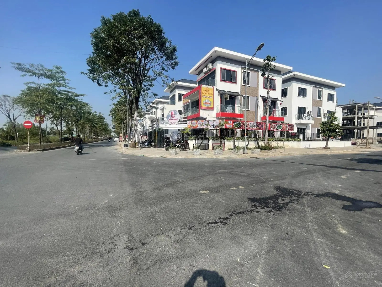 Bán nhà biệt thự lô góc VIP nhất Thanh Hà Mường Thanh, đường 46m, kinh doanh sầm uất