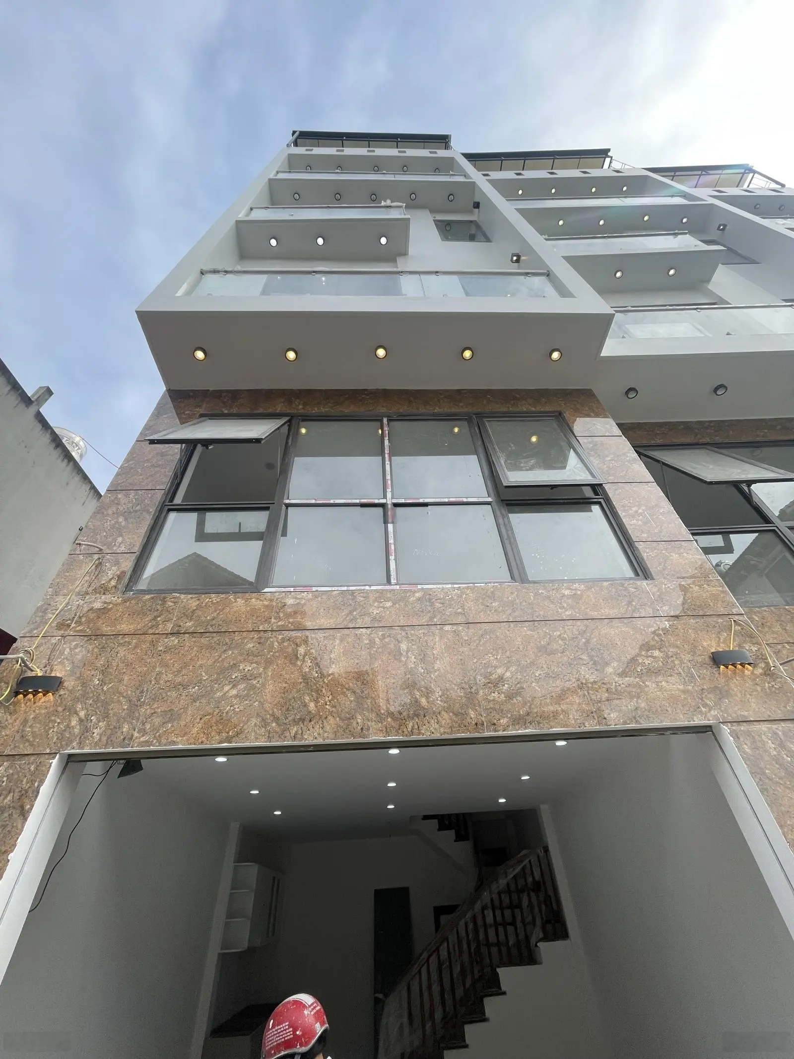 Bán căn nhà Thạch Bàn, 6 tầng, 36m2, gần chợ Thạch Bàn, Aeon Mall, đường Cổ Linh