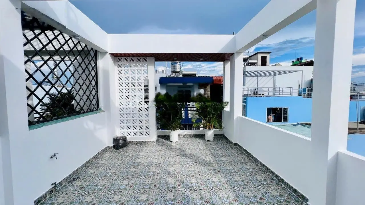 Tôi cần bán gấp căn nhà Nghĩa Phát, Tân Bình giá 3tỷ3/46,5m2. Đủ nội thất, Sổ hoàn công 1trệt2lầu