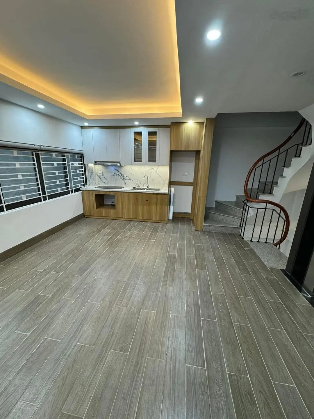 Giảm chào bán gấp nhà phố thái hà thang máy 35m, 7t, mt 5,2m, giá 11,4 tỷ, đống đa. 0971685580