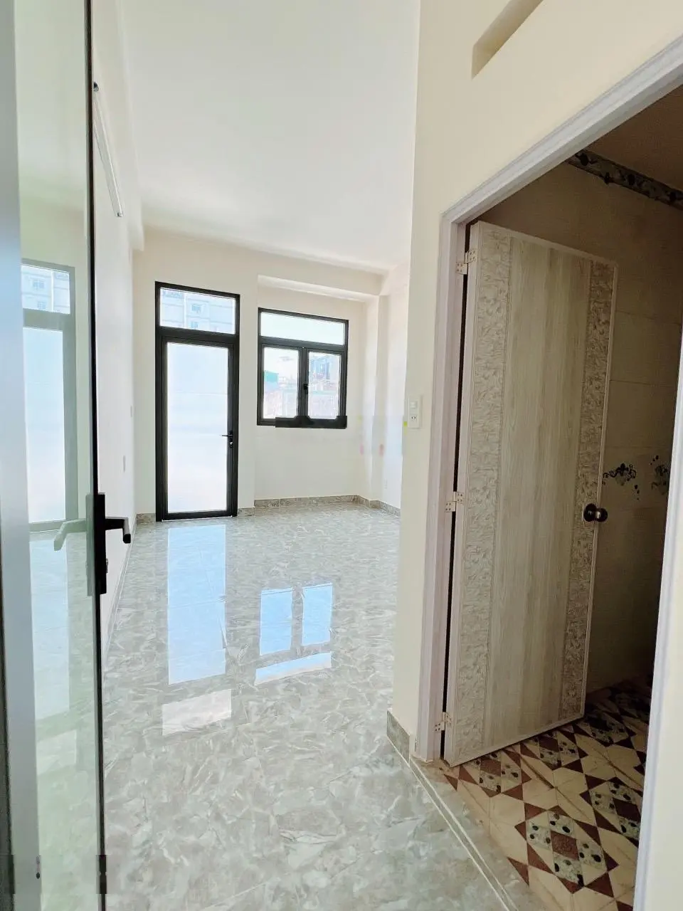 Nhà 4 tầng hùng vương - trung tâm q.10 - gần chợ hoa hồ thị kỷ chỉ 9 tỷ 450 sổ hồng riêng