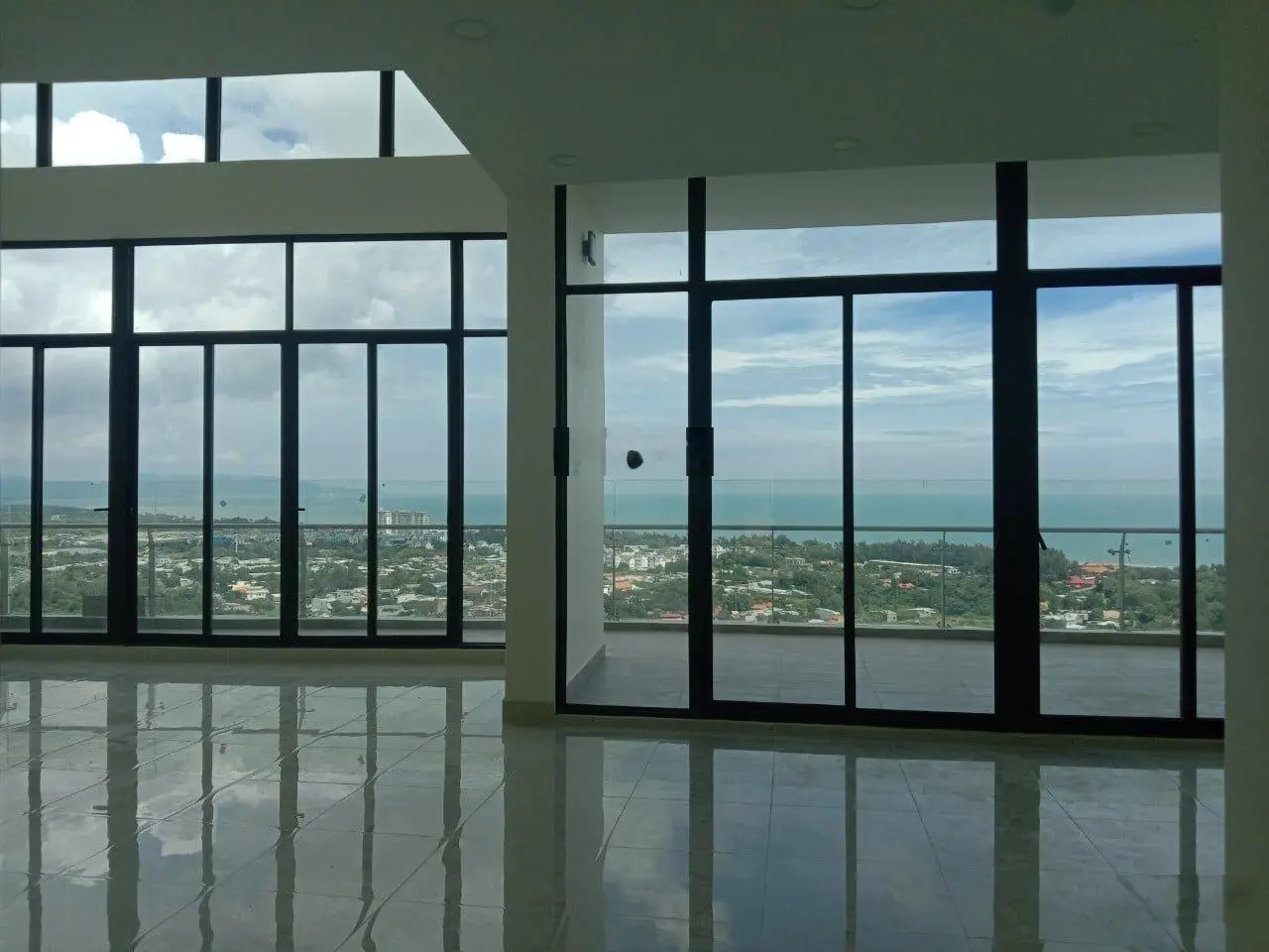 BÁN CĂN HỘ GATEWAY VŨNG TÀU 2 PHÒNG NGỦ GIÁ 2,3 TỶ LH0917 500 ***ZALO)