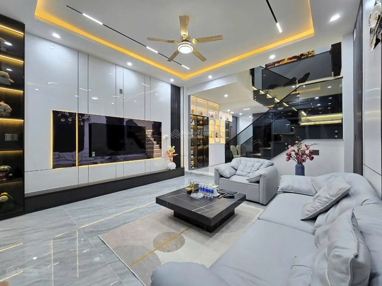 Bán siêu phẩm thiết kế Luxury, full nội thất hiện đại, cách biển 500m, sân ô tô. LH 0937 894 ***
