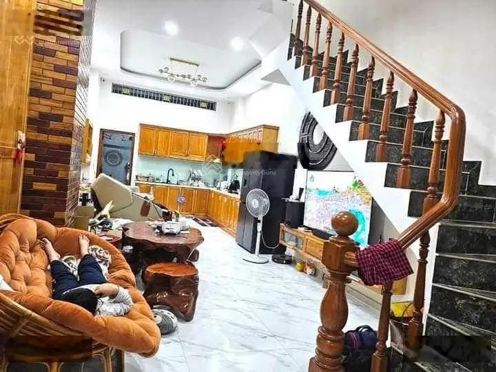 Kề khu Tên Lửa - nhà kiên cố - 73m2 - 3 tầng - 2 mặt hẻm 8m - sát mặt tiền đường - tặng nội thất