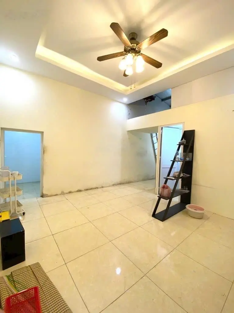 Chỉ 4,1 tỷ có ngay căn nhà ở TTQ Hai Bà Trưng - 10m ra ô tô tránh - diện tích 45m2