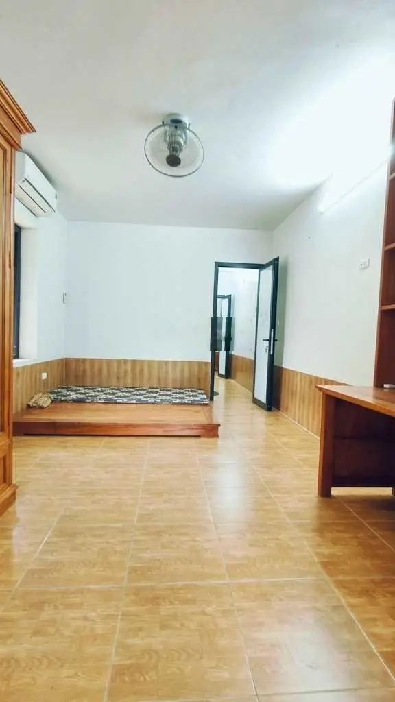 BÁN NHÀ TẬP THỂ MAI DỊCH CẦU GIẤY, CĂN GÓC Ô TÔ ĐỖ CHÂN CẦU THANG, 66,3M2, GIÁ 2,58 TỶ.