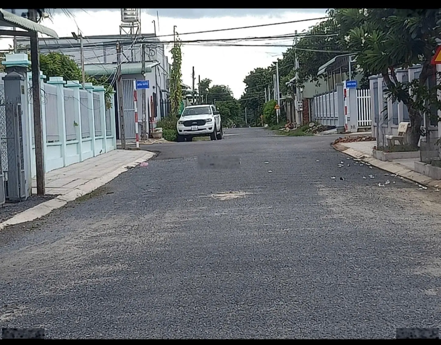 NHÀ NGỘP GẦN ĐƯỜNG TRƯỜNG CHINH PHƯỜNG NINH THẠNH 529