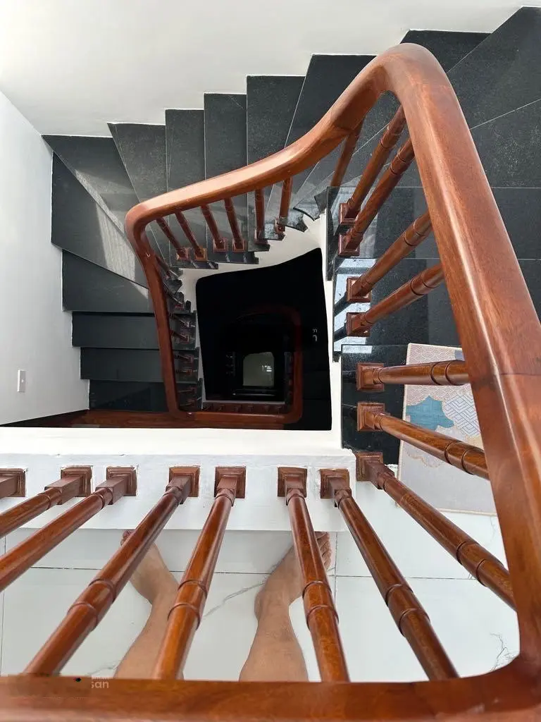 Hơn 5 đồng sở hữu nhà vị trí đầu Minh Khai, lô góc 2 mặt ngõ, nhà vuông vắn