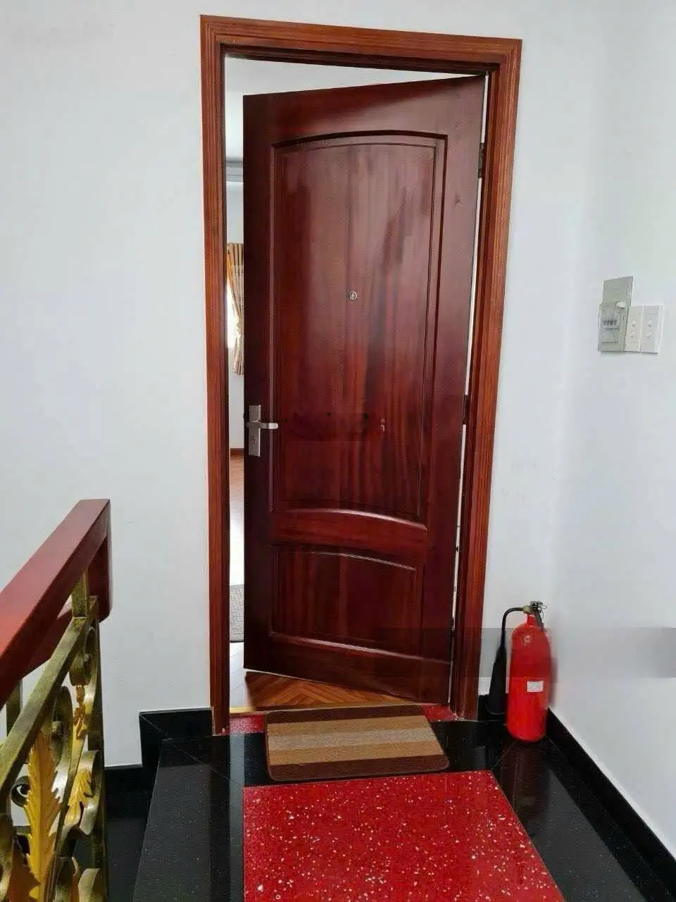 Bán Nhà MT giáp Cư xá Bắc Hải, DT: 3,5 x 10m, KC: 6 lầu, HĐT 25tr/tháng, Giá: 8,3 tỷ TL