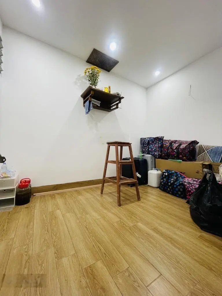 Siêu phẩm 4T mới tinh Tứ Liên, 7 chỗ đỗ cửa, 10m mặt phố, khu Vip Tây Hồ toàn Tây ở. 9,1 tỷ