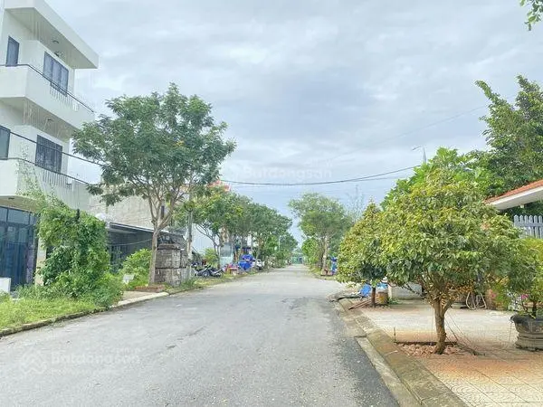 Chính chủ bán lô đất đường khái tây 5 ( kẹp đường luồng ) - hoà quý .