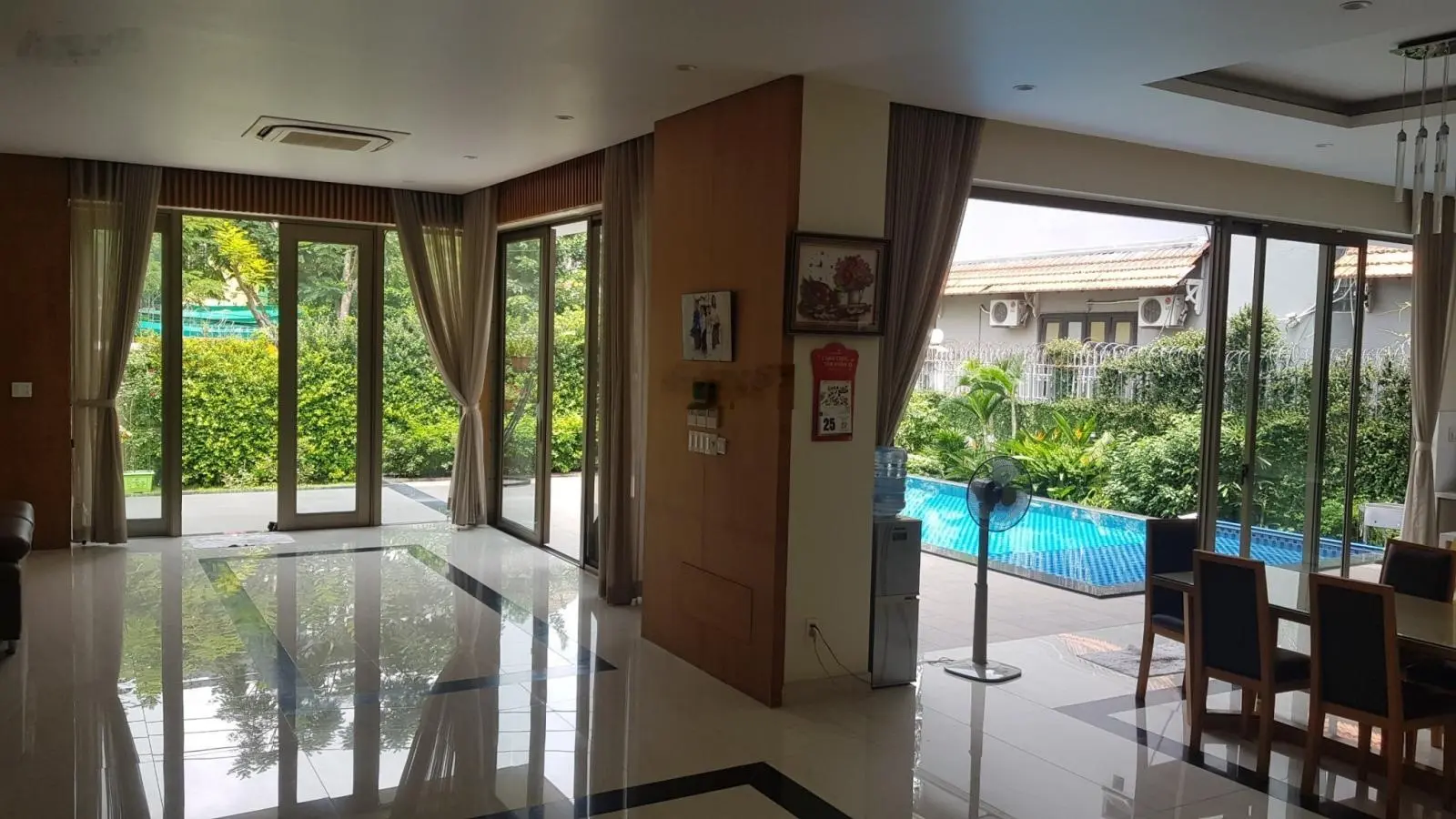 Bán Biệt thự gần Vincom Thảo Điền, khu biệt lập an ninh, DT 20X20, 4 tầng HBSV