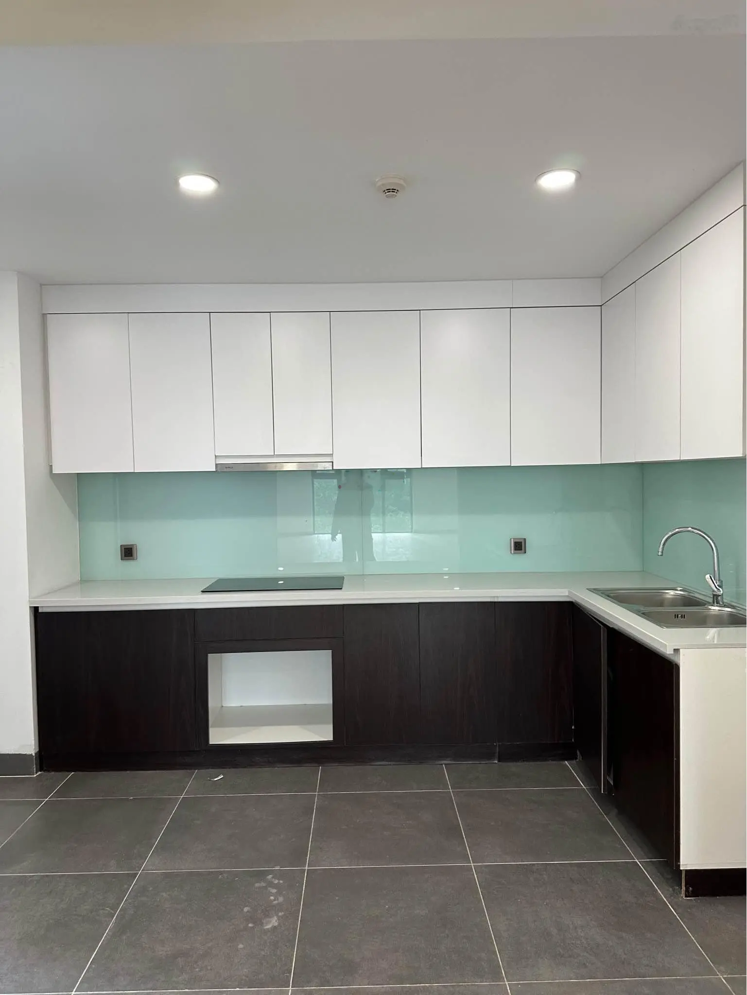 Căn hộ cao cấp, trung tâm Cầu Giấy, diện tích 140,5m2 - từ 52 triệu/m2, nhận nhà ở ngay